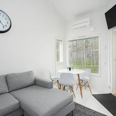 Holiday home Pikkumoekki